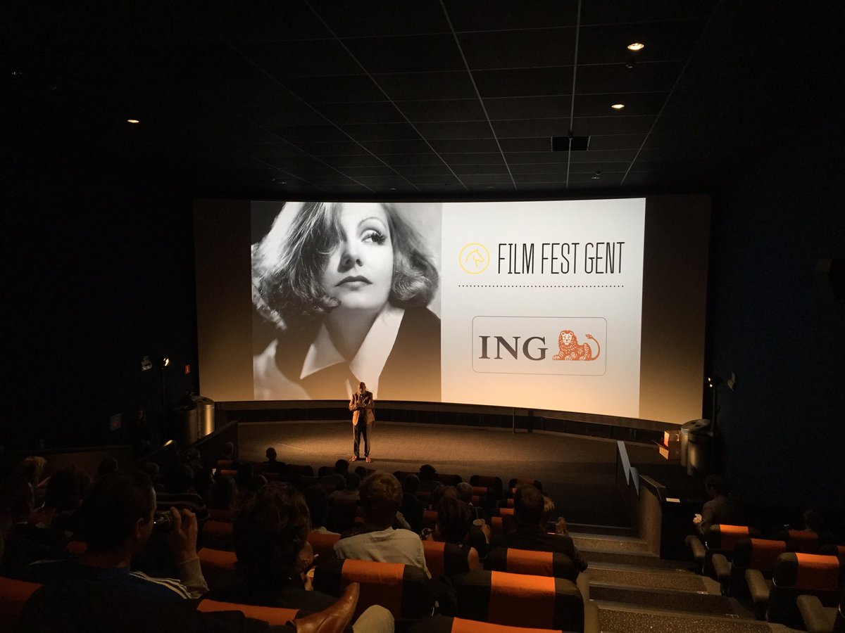 bjornrobbens's tweet photo. @ClarysFilip in actie ;-) @FilmfestGent #InnovationNight https://t.co/goI5knz8PN