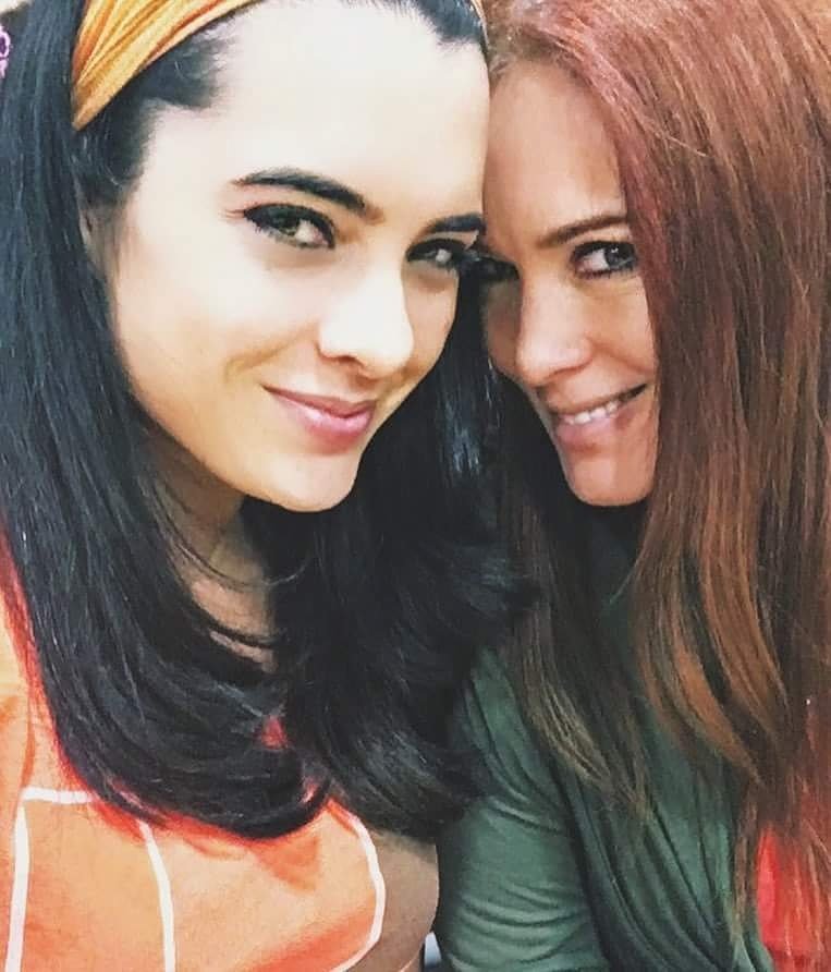 ScarletGRumFCO's tweet photo. #momlove ❤ #quebellas 💐💫 https://t.co/coNWj3RWaD