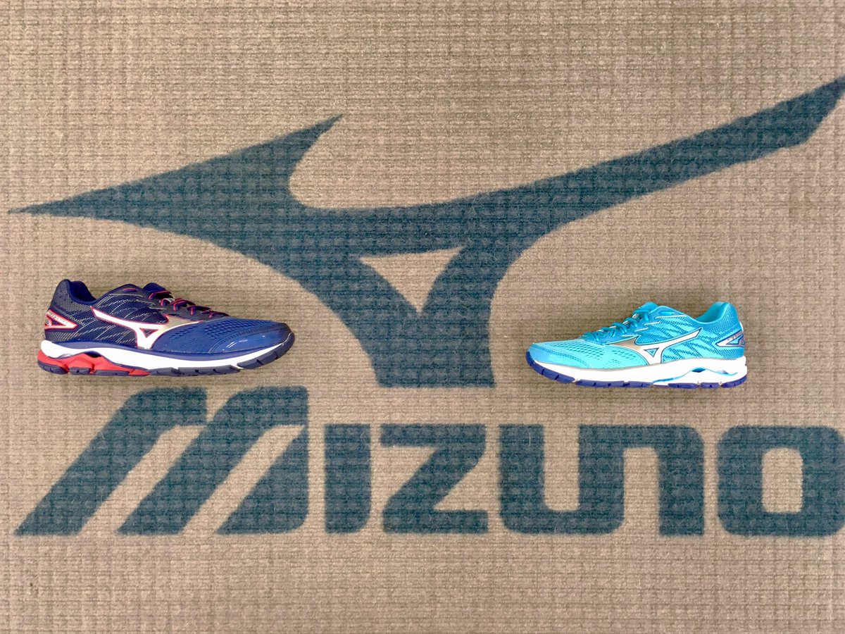 GarryGribbles's tweet photo. The new @MizunoRunning Wave Rider 20s are here! #RunLawrence #running https://t.co/RYq7K9xRsQ