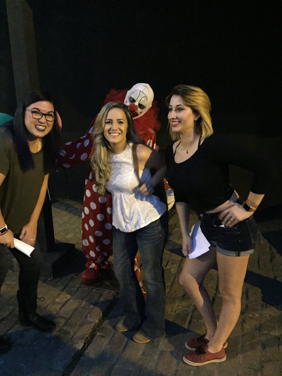 popeyenolive87's tweet photo. #the13thgate #clownspotting https://t.co/YoghENzfwH