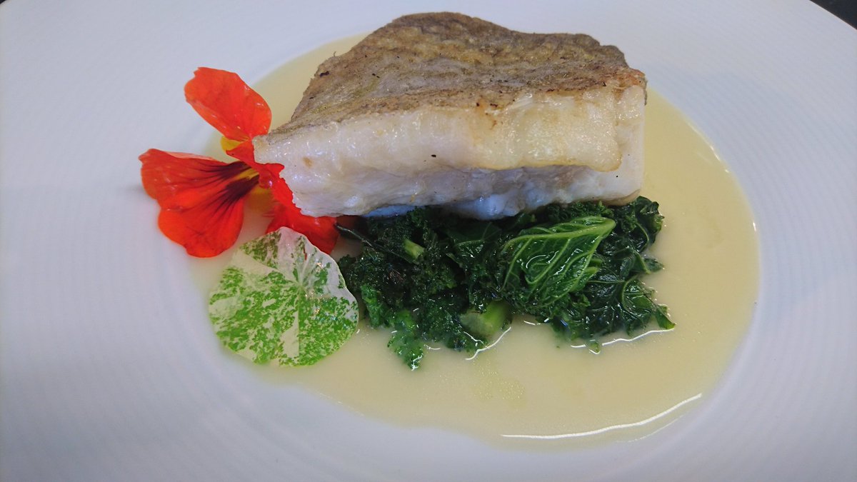 AntoineMinelli's tweet photo. Pan fried in house pale smoked cod lunch @castlemurray1 https://t.co/9rwdtfFa5h