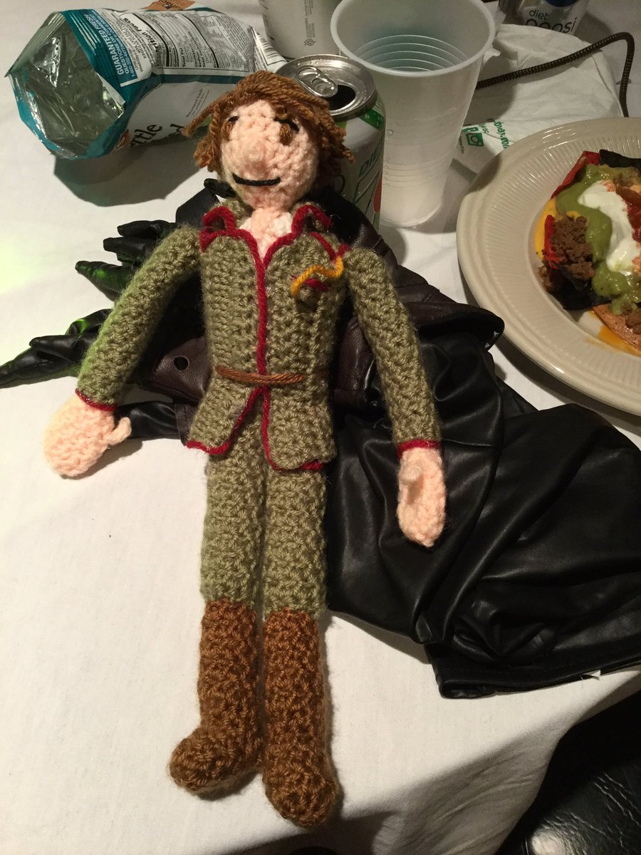 YourMrGold's tweet photo. #GoldKnitsAfterSpinningTheYarn #CharacterRequests #FannishKnits https://t.co/depDlwnO99