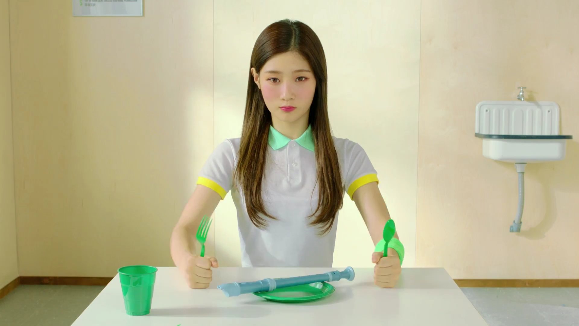 Cu5l820UEAAIvjx.jpg:large