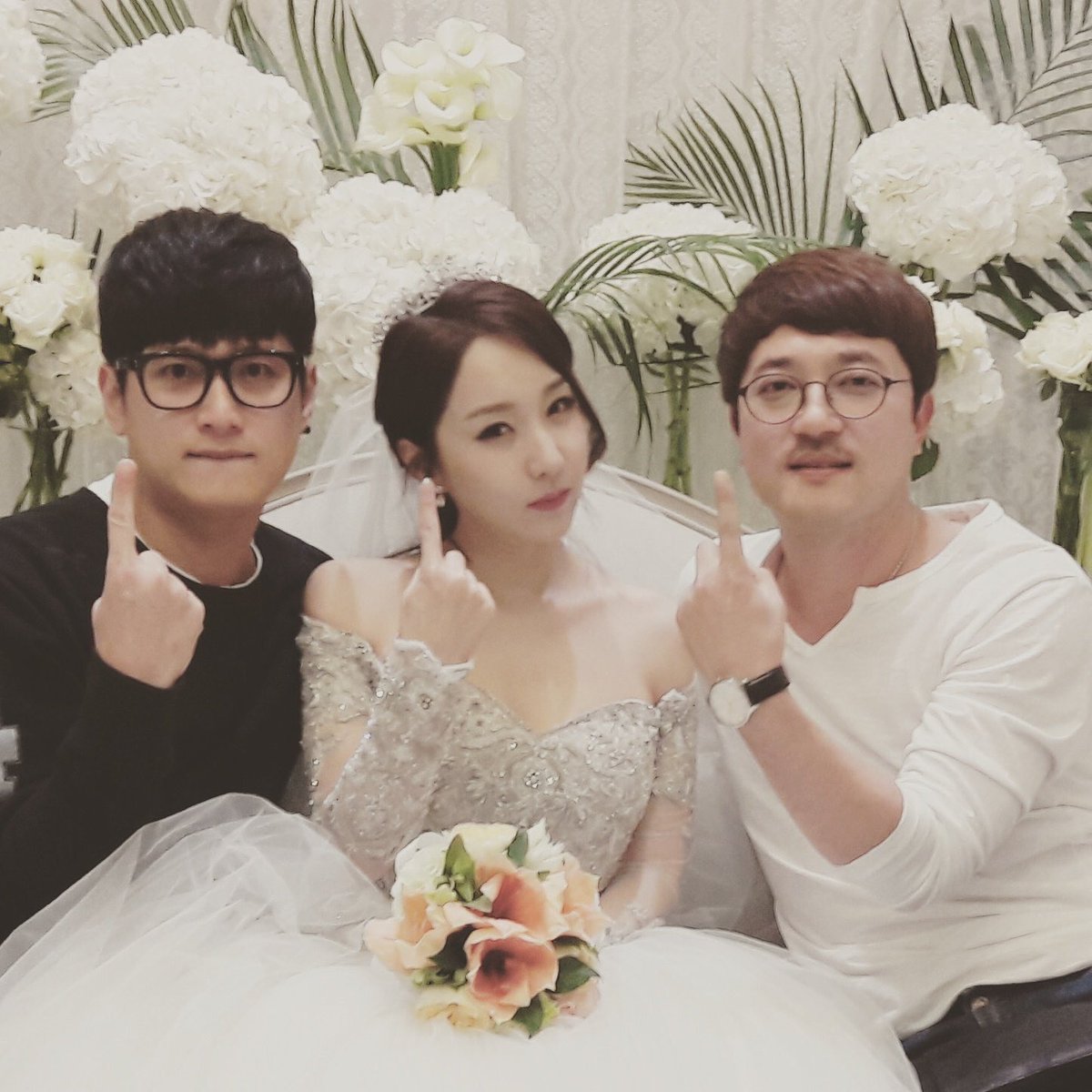 GlobalIconIntl's tweet photo. Our Hayun is married since 15th October!
Unfortunately none of GI members were invited to the wedding. 
On the photo: two former GI managers https://t.co/Q5K8fbMsq5