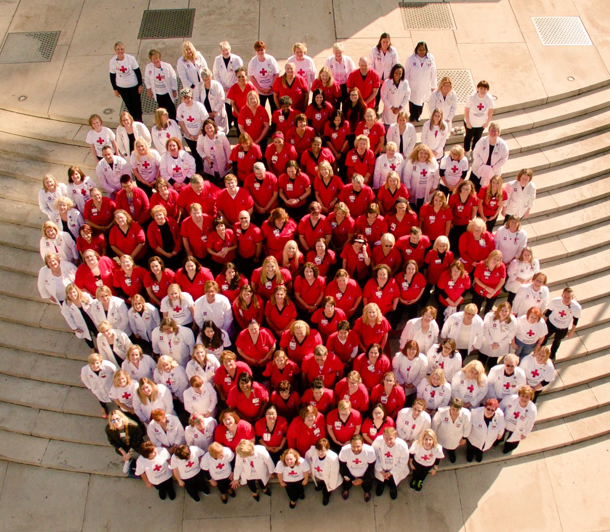 JillPayneRN's tweet photo. Awesome close up of the team! Happy Birthday @INRedCross πWe are so honored to celebrate you! #INRedCross100 https://t.co/DUqM3k9Q5x