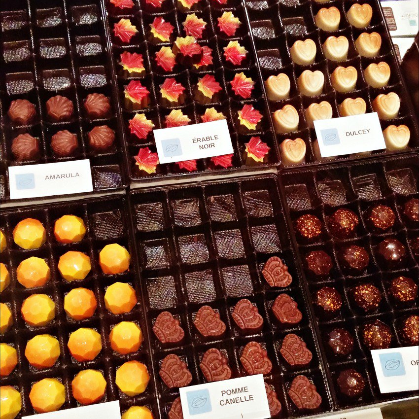 .<a href="/bestofthislife/">Emily Smith</a> was a *bit* jealous of my adventure at <a href="/RVdesSaveurs/">Rendez-Vous Saveurs</a> especially when she saw these yummy chocolates by @rochefchoco 🍫