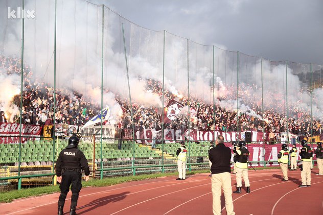 jugofooty's tweet photo. Sarajevo Derby | 

Sarajevo 0-0 Zeljeznicar https://t.co/O3KwRgQtEO