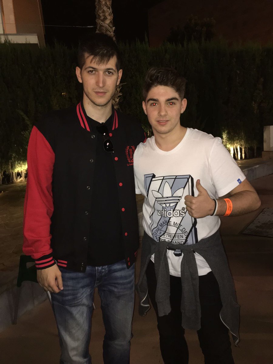 Zammm010's tweet photo. @chutyvk un fenómeno del rap https://t.co/6rowVC8fG5