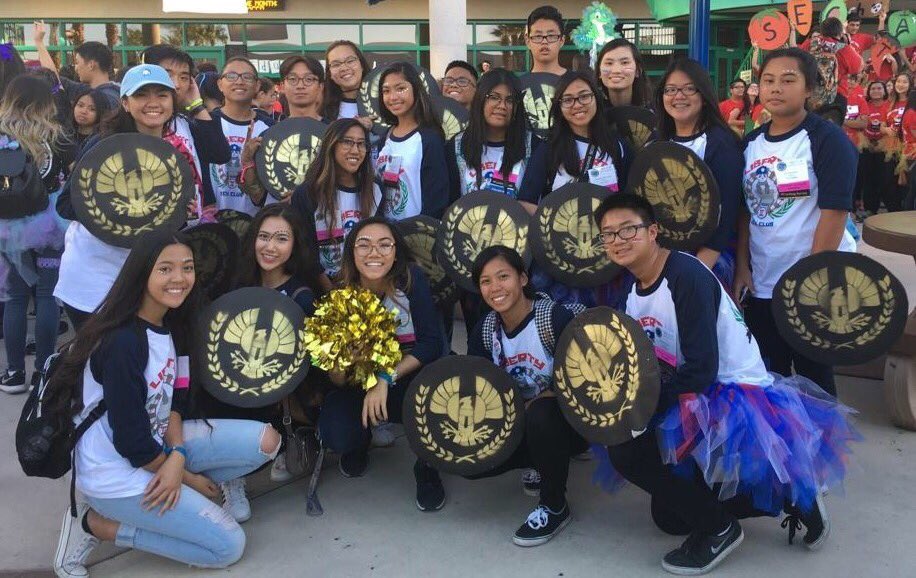 diviniteas_'s tweet photo. #CatchingService for the last time with these cuties; I'm gonna miss this https://t.co/MjIQwx38Gy