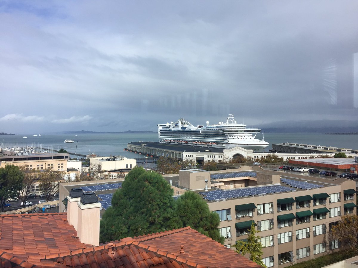 CarrieGSF's tweet photo. Gorgeous, rainy day on Telegraph Hill! Still available $6,495,000! https://t.co/tJapeJ7G4y https://t.co/1UwKwEdBCa