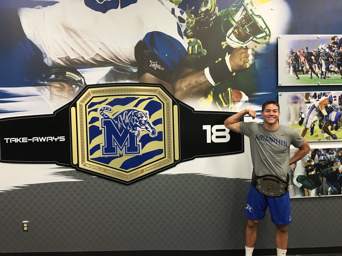 Coach_MWoodson's tweet photo. Congrats to @hallaustin_25 for being the AAC's Defensive P.O.T.W. and this week's Takeaway Belt Champion in our 24-14 win over Tulane! 🐅🐅 https://t.co/mbBdcCcIrD