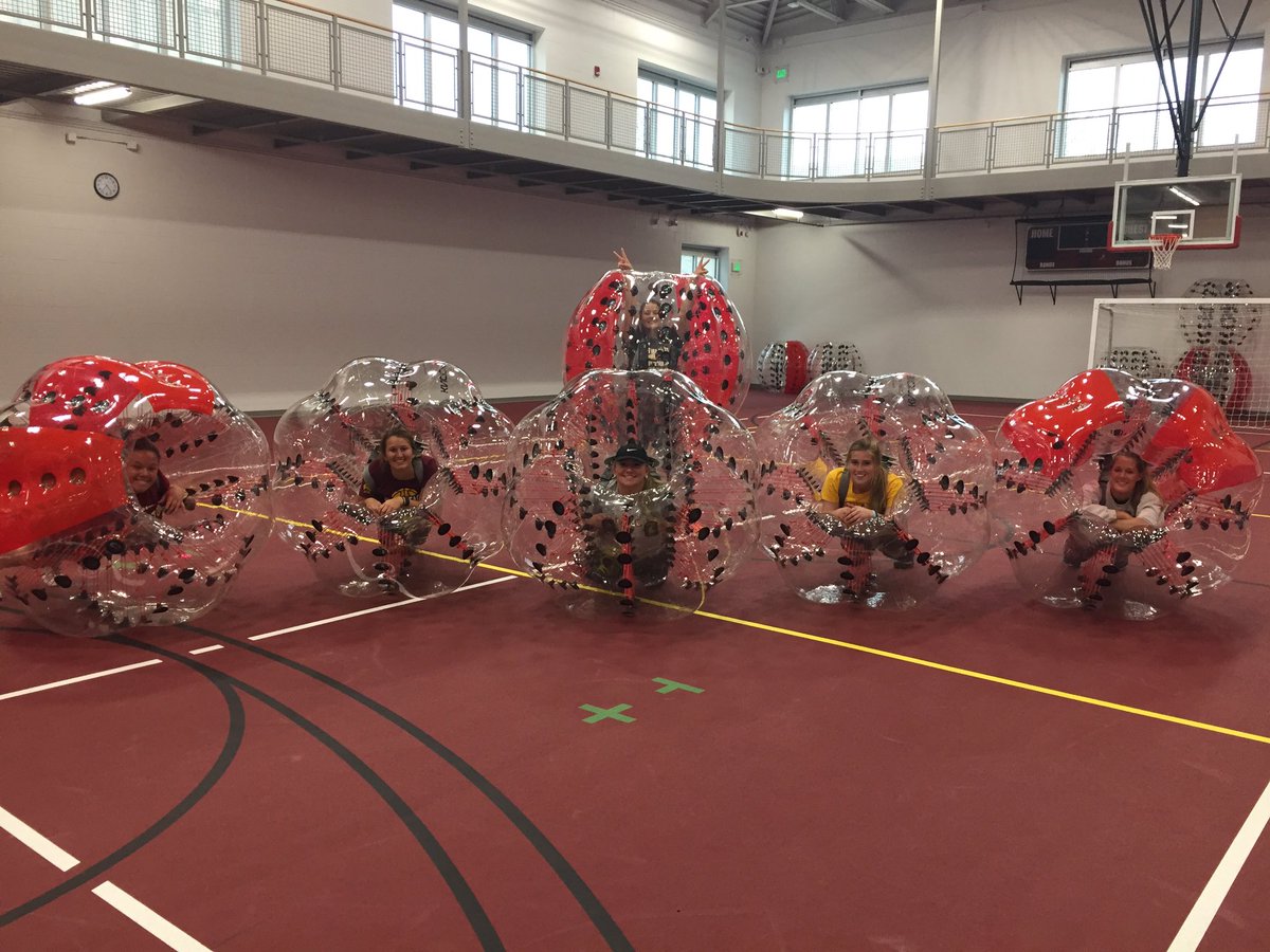 _MorganDuda's tweet photo. Trying out the new knocker balls @UMCWellness!! @UMCSoftball https://t.co/Q10SQW2703