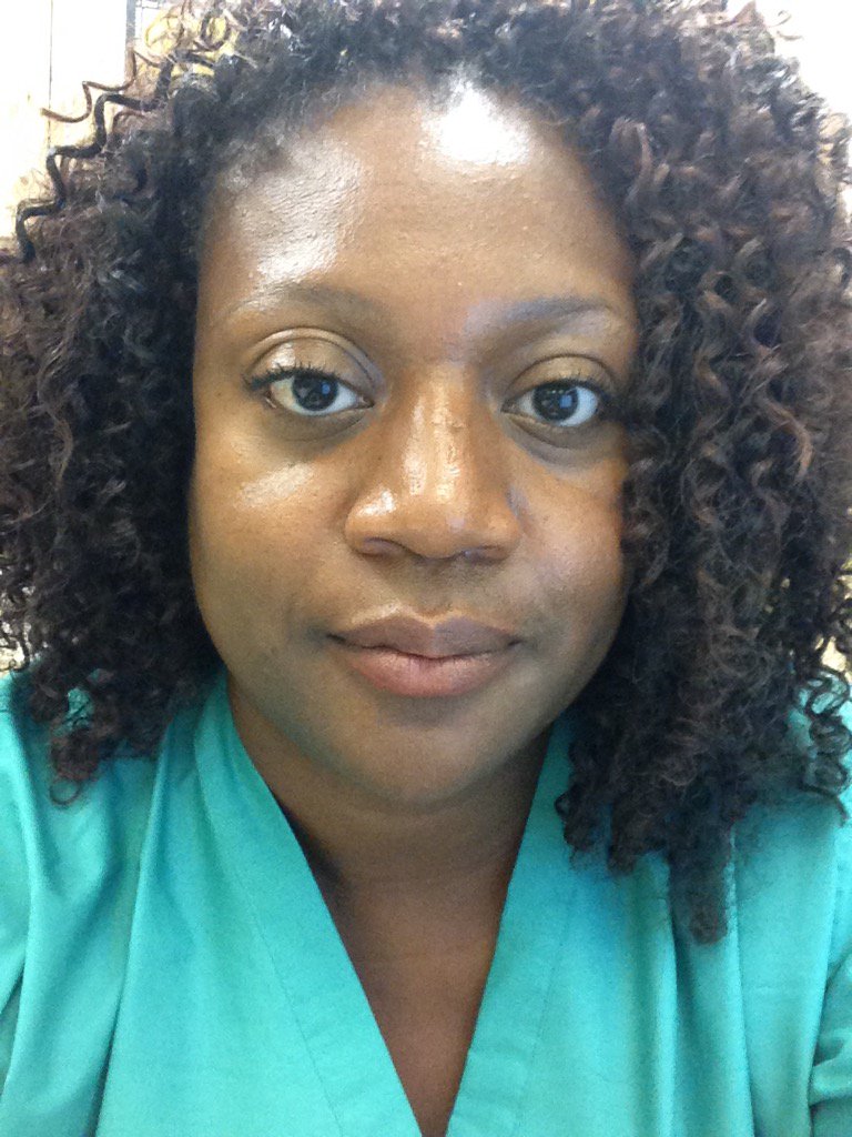 randolki's tweet photo. #WhatADoctorLooksLike @MochaMedicine @Delta https://t.co/d24GkXbhop
