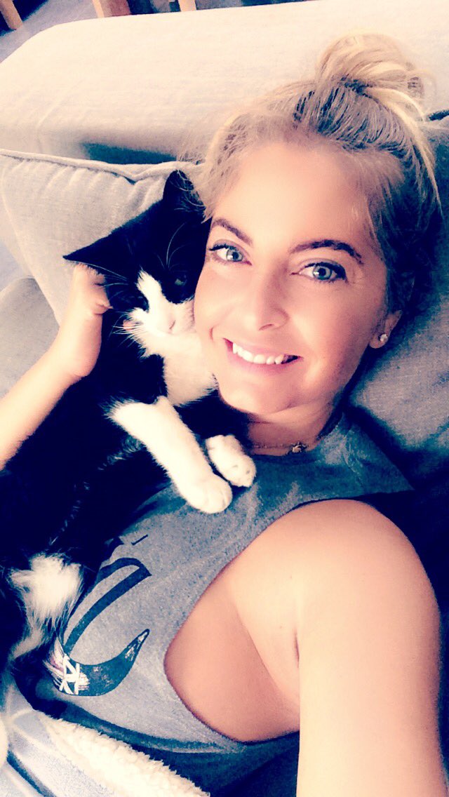LauraVanDP's tweet photo. #jimi #thesweetestthing https://t.co/H5FxjLyidX