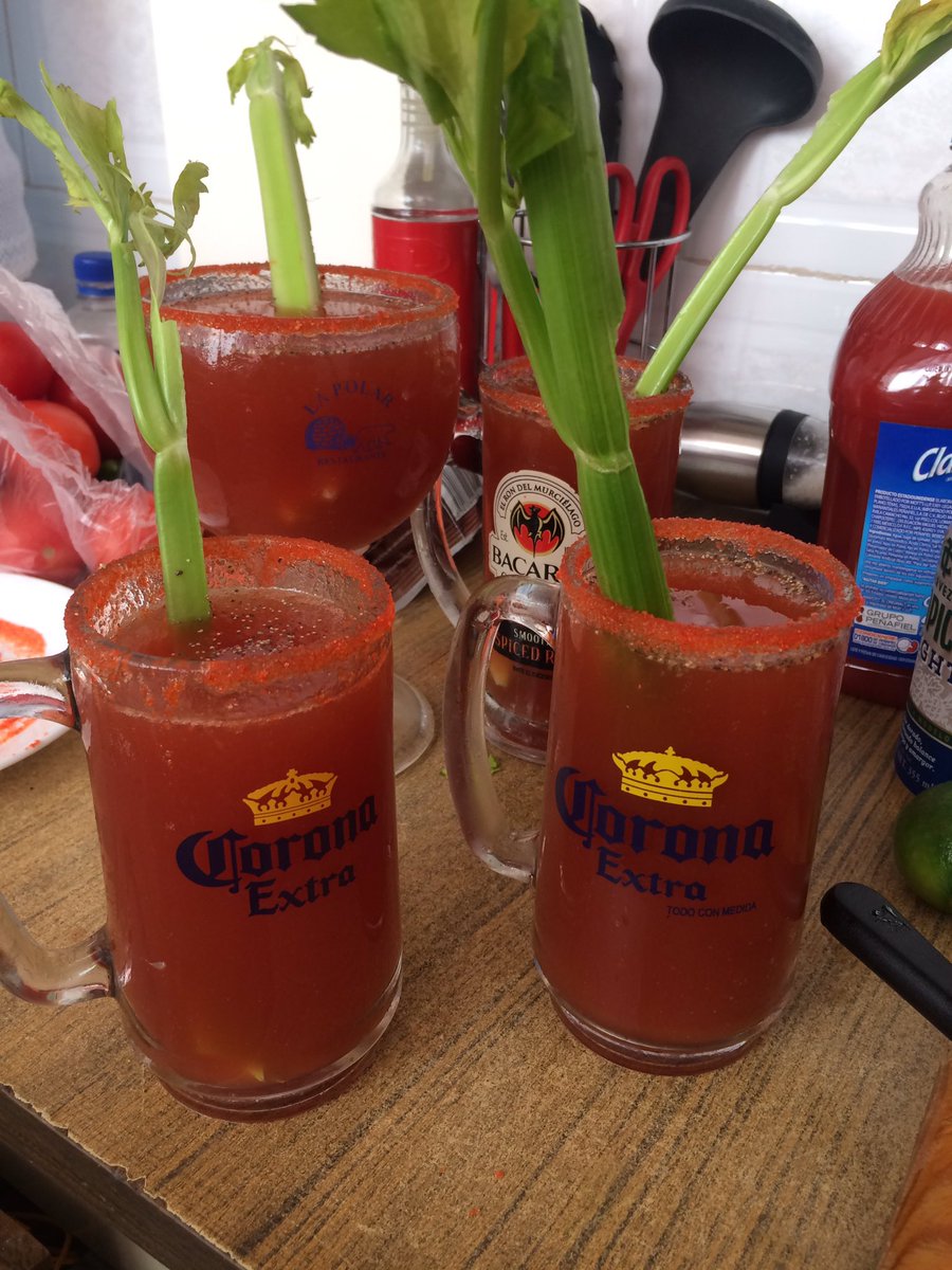 pacolatte's tweet photo. Everything is set in PACO's Bar to see #DakAttack &amp; #Zeeke! 👍🏼💪🏼 https://t.co/cISWfQOKXL
