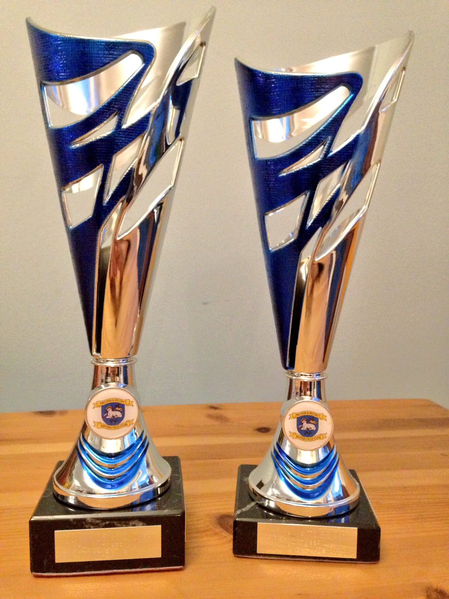 HefynOwen's tweet photo. Fantastic way to finish 2016 #PDMCC 1st in #ClassicRacing  &amp; Lap record + 2nd in 500 open race🏁🏍👍 Thankyou all at @donnajeff friends+family😃 https://t.co/GKFgAou1U7