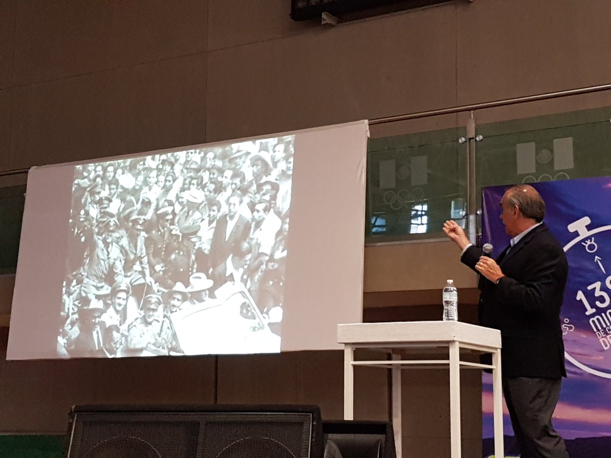 sportspediamx's tweet photo. Felipe Muñoz, ex titular del COM, platicó sobre la historia de la políticas públicas del deporte en México, @Deportiummx #Deportium https://t.co/YV3djgOTSj