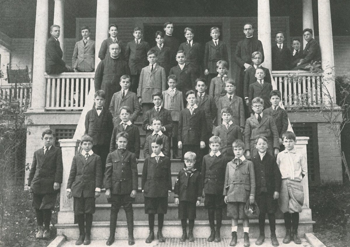 IonaPrep's tweet photo. On this day in Gael history, the Iona School welcomed its very first class: 37 students and 3 teachers across Grades 1-9. #IPCentennial https://t.co/2CvNQMzGpu
