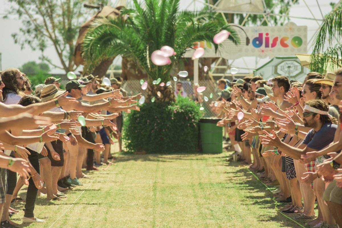 Weekend Two, Day Two: facebook.com/DesertTripIndi…