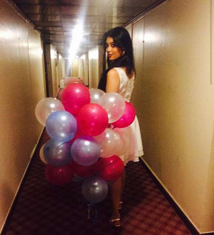 Digangana0033's tweet photo. Happy 19th Birthday @DiganganaS
 u r superb... 🎂🎂🎂🎂🎂🎂
@Digangana0033 https://t.co/LLy6Su5Avz