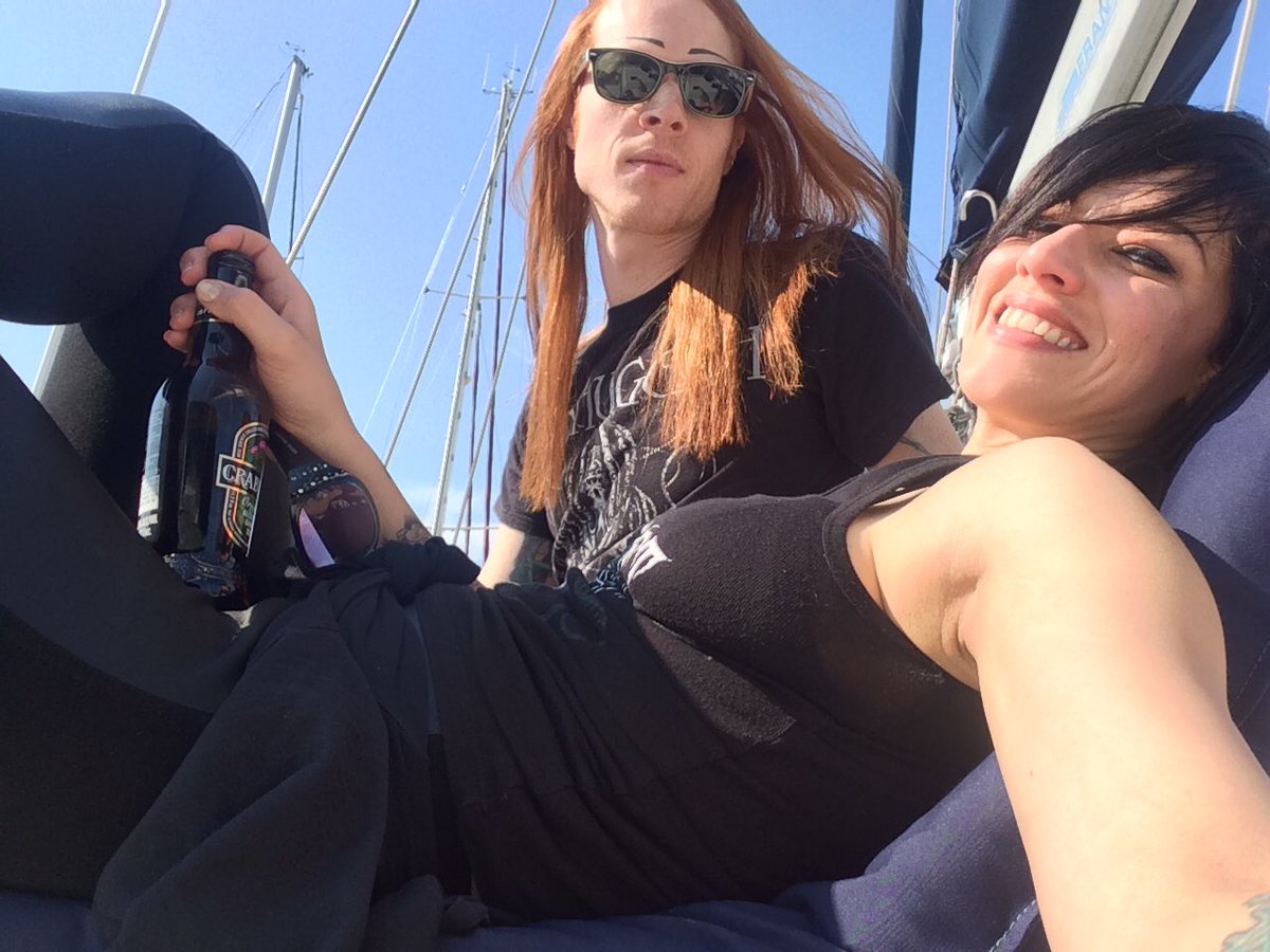 ValerieJeanAbbe's tweet photo. Nothing wrong with sittin' & drinkin' #drinkresponsibly #batilmore #airshow2016 https://t.co/zDtTe8caRZ