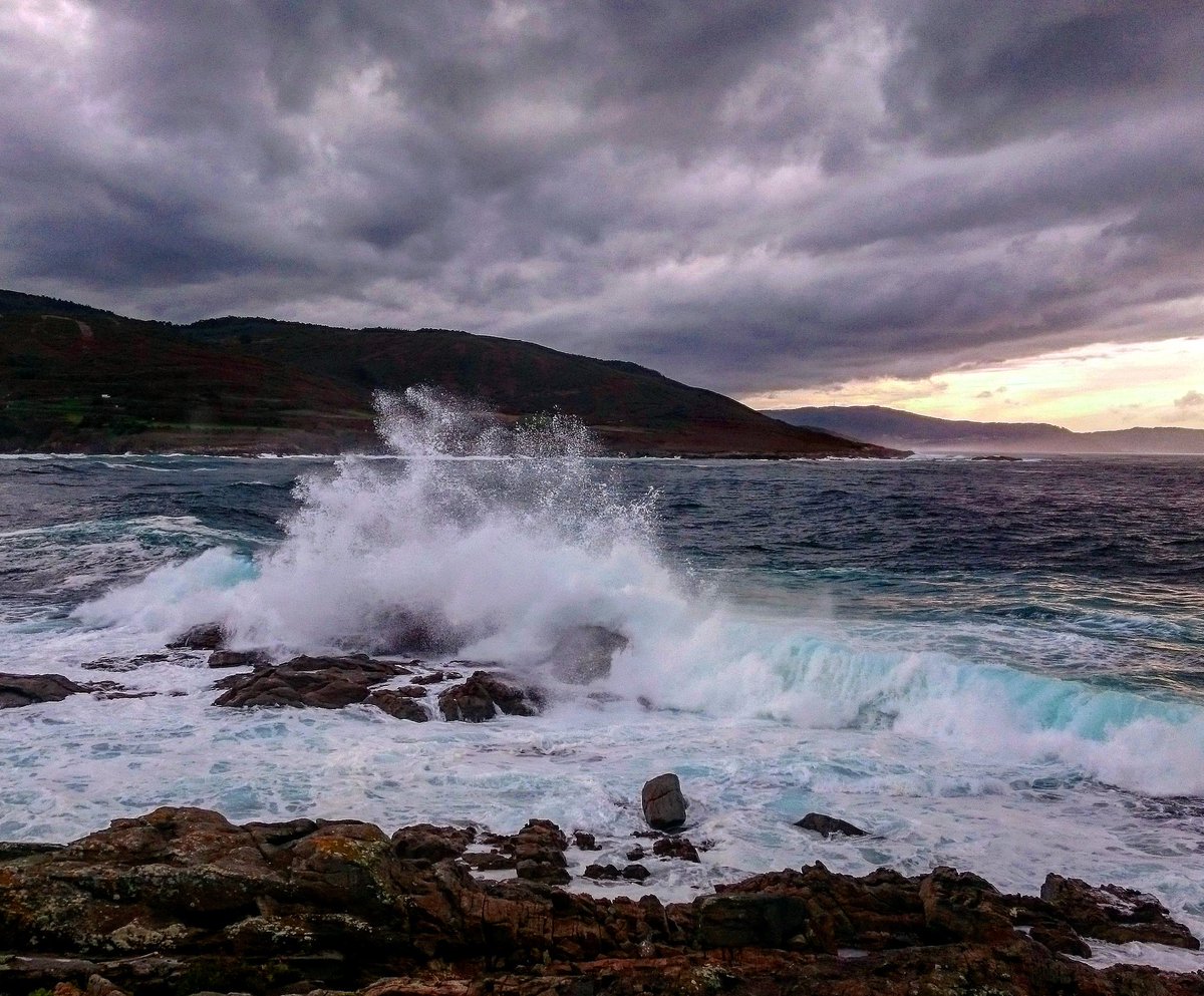 SandraMiau1876's tweet photo. #goodnight 🌚🌅
If you wan't to fly under the sky ☁
#coruña #caion @Galicia_Mola @secreto_galicia @fotogalicia #galicia #photo #beachrelax https://t.co/3UsO02oChO