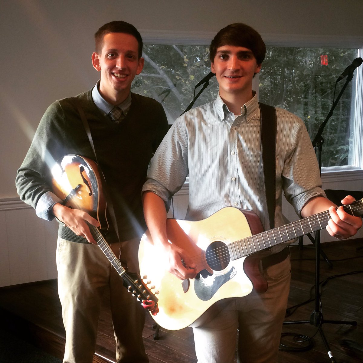 CedarRoutes's tweet photo. Even though we broke some strings, we still had a blast Praising the LORD with Northern Lehigh BFC this morning! #worship #7stringmandolin https://t.co/UqtphX7SkQ