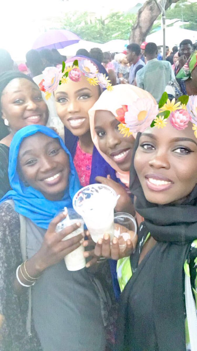 Ms_An33sa's tweet image. 🙌🙌! "@GadzamaMimi: #foodexpo #oct #totalsupport @Xeeza_luv @Ms_An33sa @JoshTheFiend https://t.co/GRaPxiZj6s"