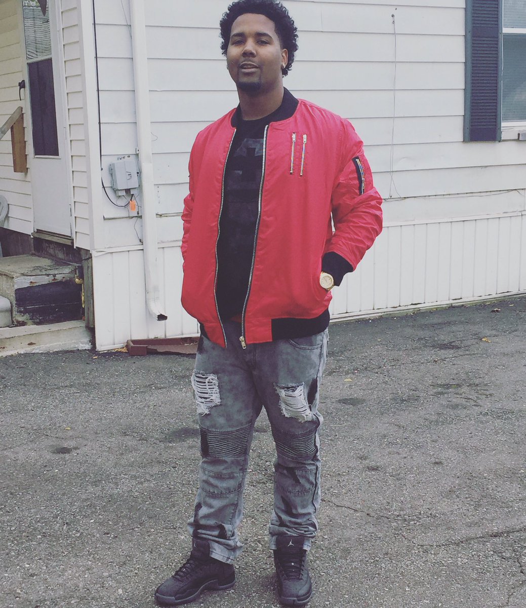 TrillEast's tweet photo. Yeah I Started In The Back Had 2 Skip The Line Tho 🤑 https://t.co/HvOMXLBbPc