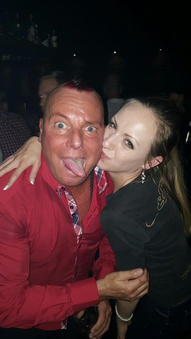 Mit #Ulf Auf die #Venus Party https://t.co/JXQD7V2tO3<a href="/tag/ulf"class="tags">#Ulf</a><a href="/tag/venus"class="tags">#Venus</a>