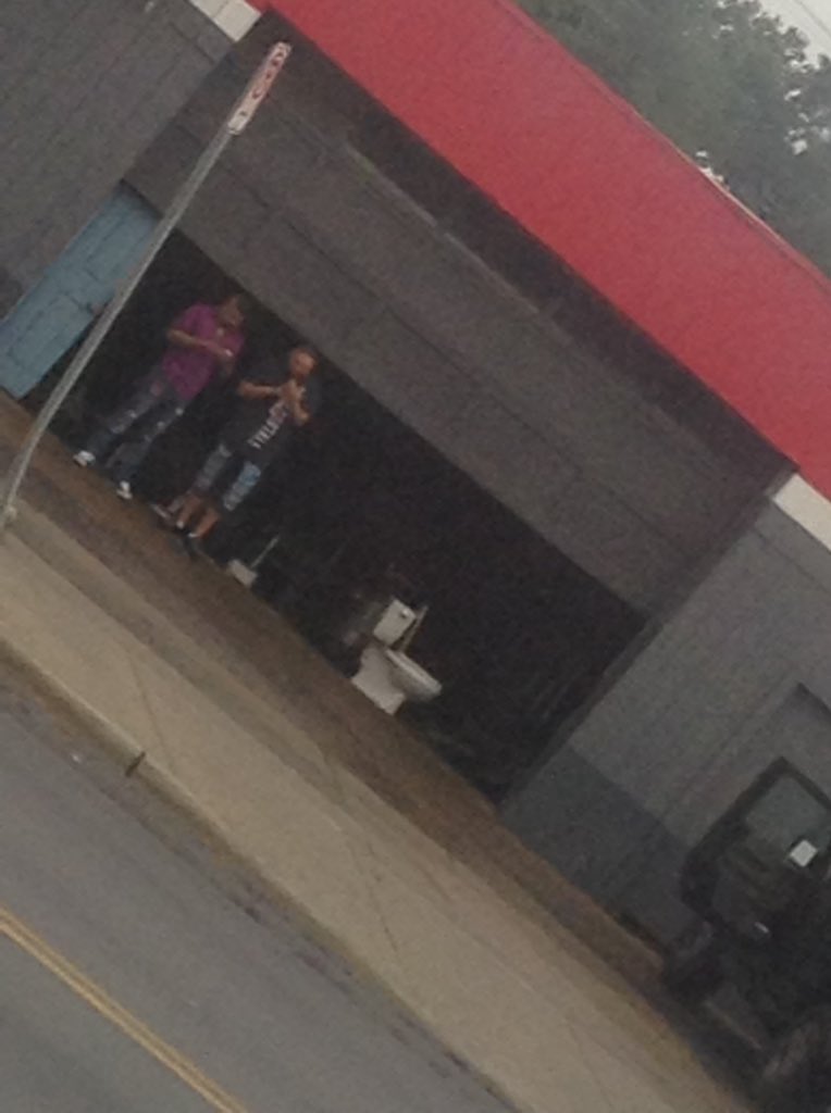 JSOC34's tweet image. @obeydes13 look #Datsatoilet