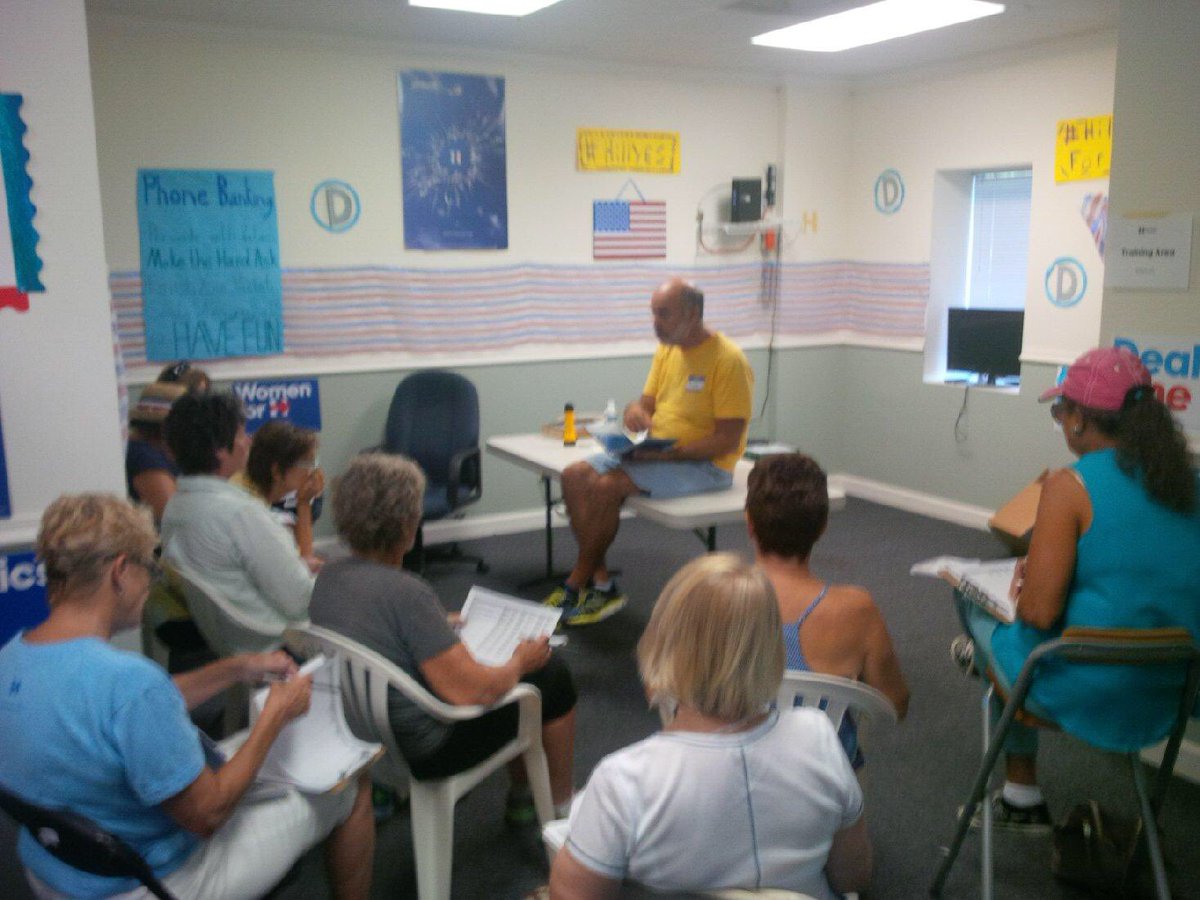 SPM3688's tweet photo. East Naples leaders running a canvass training. #knockingdoors #hrcanvassing #podfourida #imwithher #StrongerTogether #hrc https://t.co/MZlrpdilbx