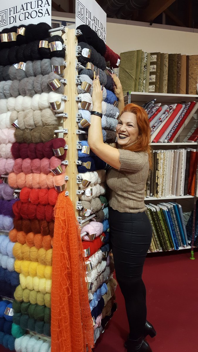 artiscenichecom's tweet photo. #knitting #knit #knitaddicted #yarn #yarn #fiera #abilmente #artigianato #creativo https://t.co/u0QADjLA7C