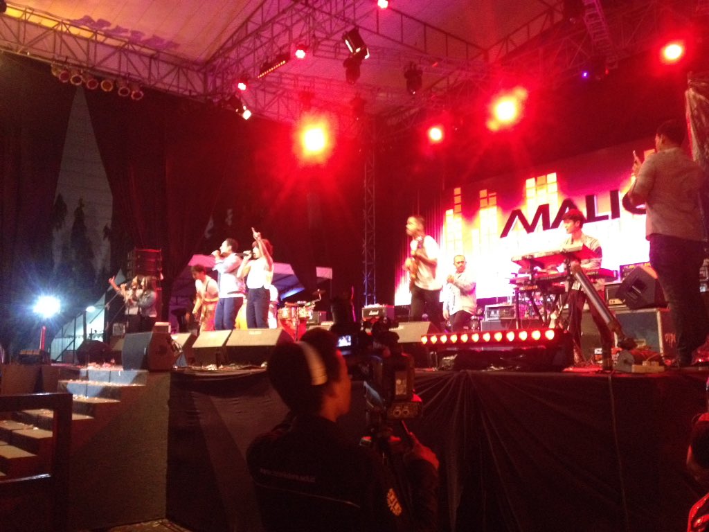 afgaafif's tweet photo. thank's for tonight @MaliqMusic @dessentialsSBY #maliqanddessentials #maliqmusic #dessentials https://t.co/mH56jjATkt