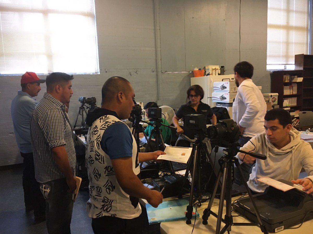 ConsulMexOrl's tweet photo. Más de 280 connacionales atendidos en dos días de #ConsuladoMóvil en #Quincy #FL https://t.co/2YY3LTvL3J