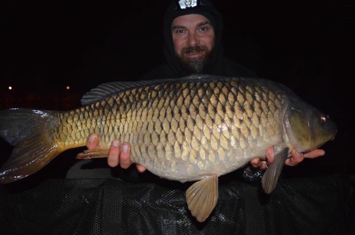 WeedCamocarp's tweet photo. Wayne hull with 2 from a 5 fish haul #pinpoint #curve #chod good dangling good sir 🤘 #getontheweed https://t.co/JsHWrL7qQE