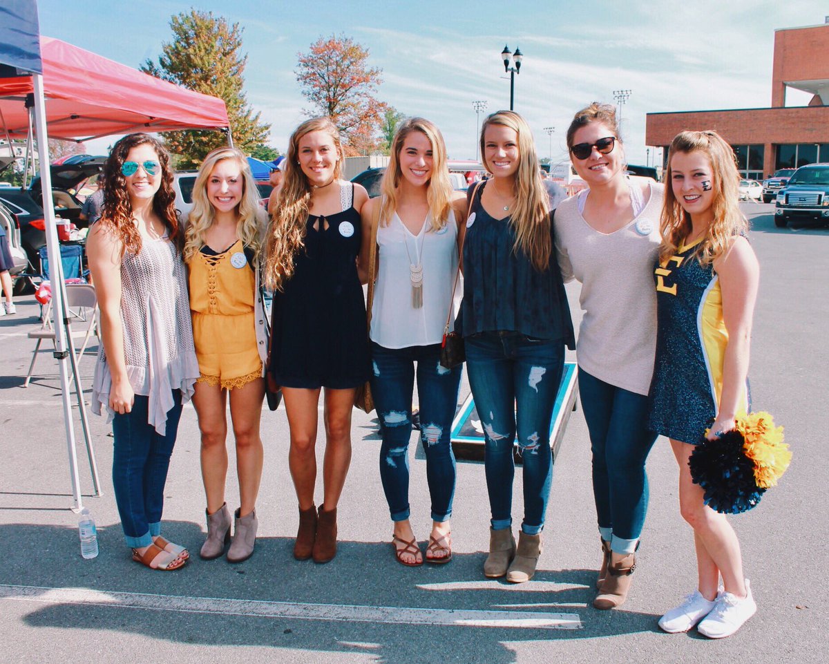 ADPI_ETSU's tweet photo. Happy Sunday babes ✌🏽️ #foreveradpi https://t.co/SQynD2TfEl