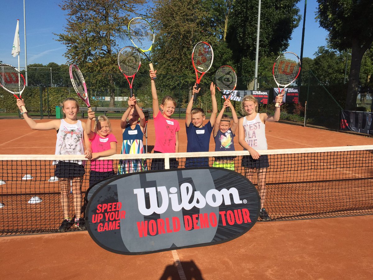 Tennisspecialist on tour #testing #wilson #tennisclinic #entertrainer #fun