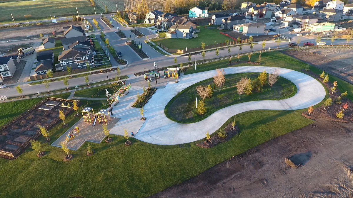 BeaverbrookYeg's tweet photo. Excited to transform #thehillsYEG community plaza into a winter wonderland &amp; glide down our skating ribbon!  @WinterCityYEG @wintercities https://t.co/XfTANdakPj