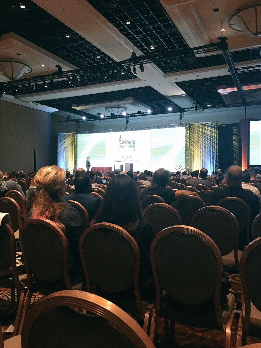 Jamie_Goehner's tweet photo. MCW residents learning how to prevent and manage difficult airways at #ACEP16 https://t.co/NI1edMaBPh