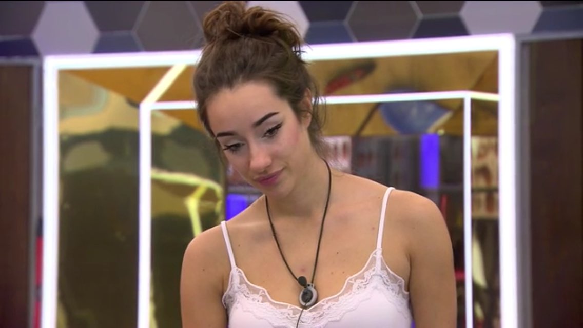 adaristasgh17's tweet photo. Adara y Bea ❤️ #GH17 #DBT6GH17 #GHDirecto #adaraybea #beagh #adaramolinero https://t.co/SzmHlqDSRN
