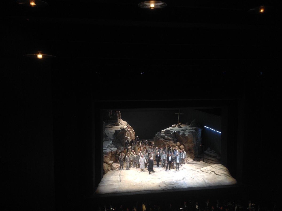 gut: #Parsifal #ThomasJohannesMayer #StephenMilling #KlausFlorianVogt @derekwelton #DanielaSindram @deutsche_oper