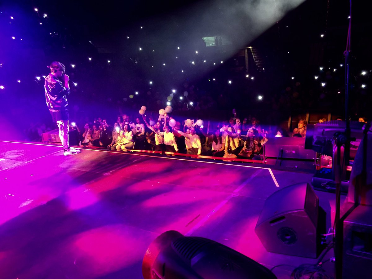 AbrahamMateo's tweet photo. Por fin pude sentir a mis abrahamers Canari@s!
TENERIFE y LAS PALMAS, no sabéis lo feliz q me habéis hecho con vuestro gran recibimiento❤️ https://t.co/lu3a1egwnG