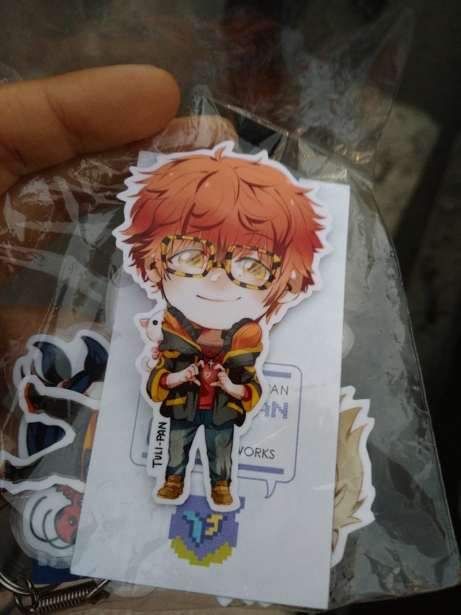 calexia96's tweet photo. Emoción al encontrar desde tazas,mochilas, stickers y almohadas de  #mysticmessenger en el  #TokioFest #Perú2016 https://t.co/v3m7k5ffTO