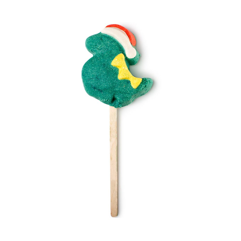 natatree's tweet photo. I never knew I needed something as much as I need this @LUSH_AusNZ bubble bar! <3 <3 #beautyblogger #aublogger #christmasbeauty #bbloggers https://t.co/xdZFMaTlge