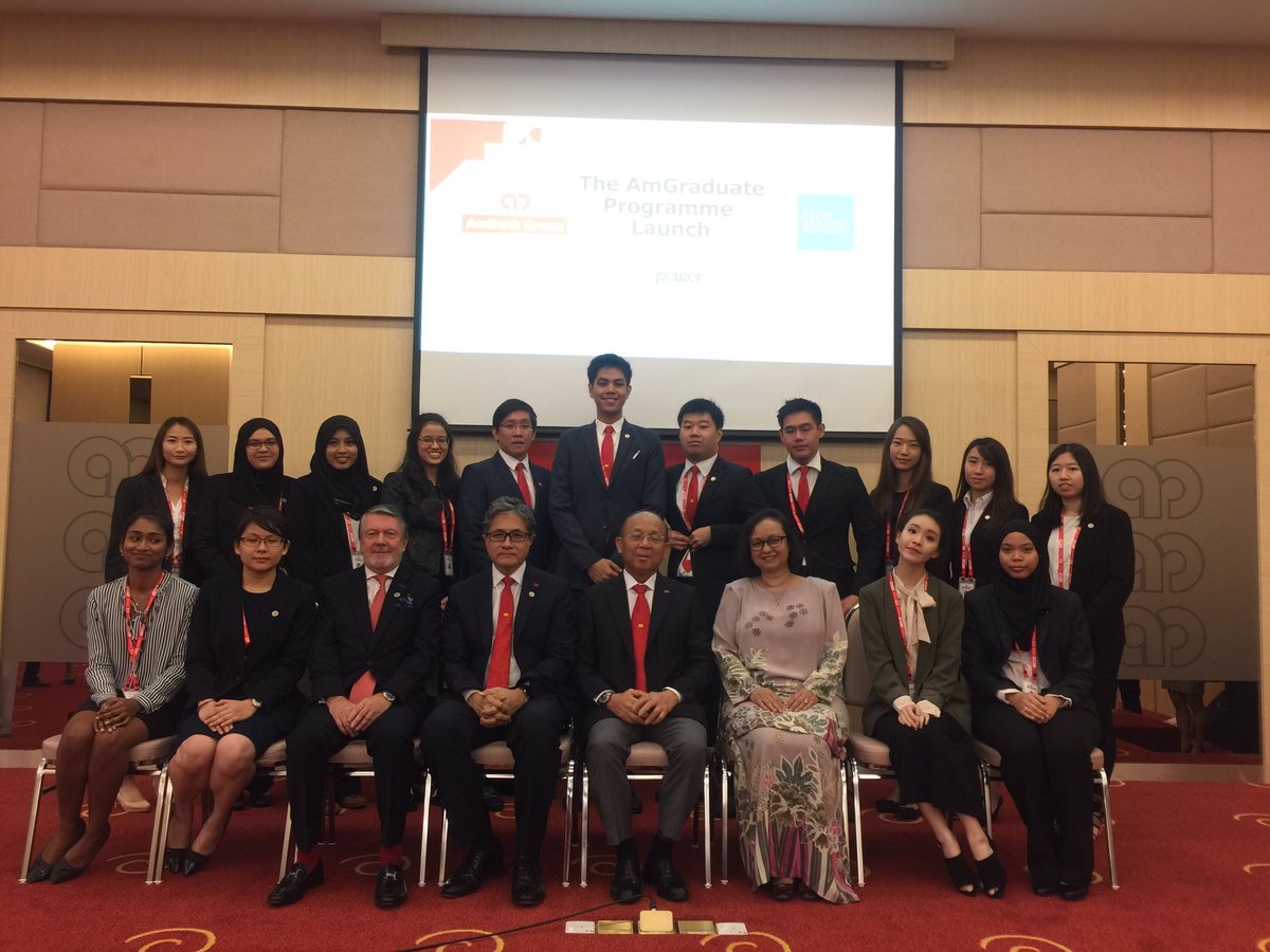 AmBankMY's tweet photo. #Hello! Our refreshed AmGraduate Programme is launched! 16 AmGraduates performed for us too! It was apt & #hilarious!
#FlyHighWithAmBank https://t.co/JUEWLUCubu