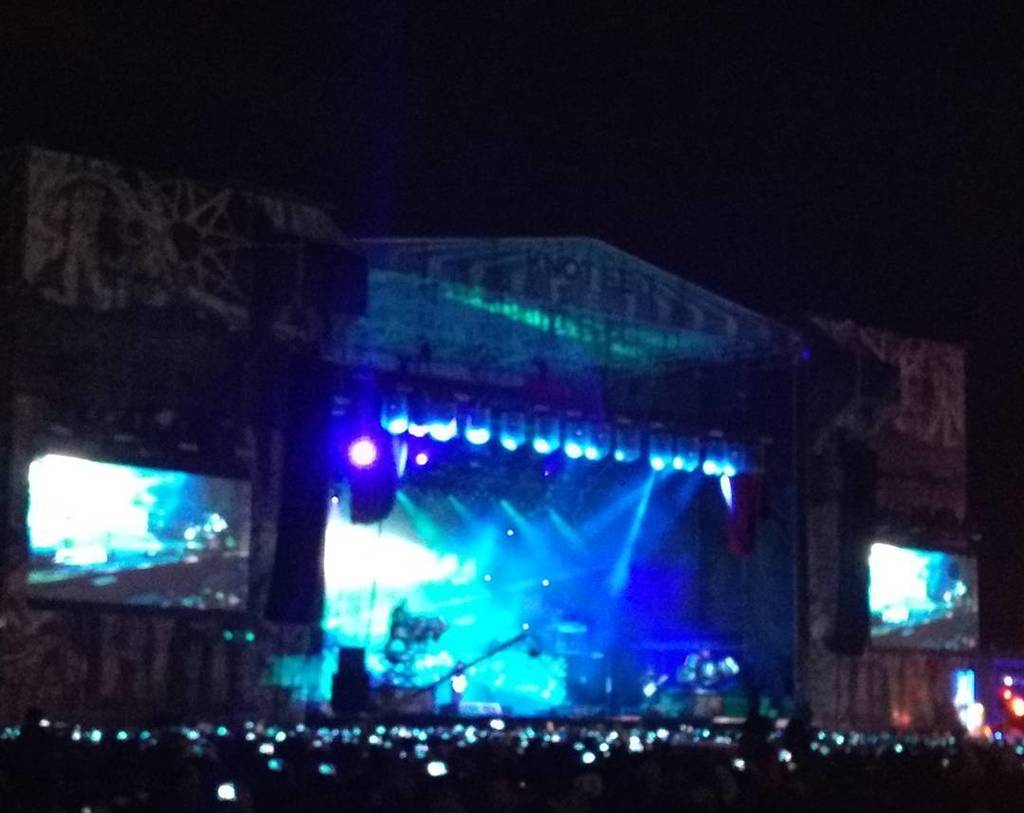 EGROJtheOGRE's tweet photo. Last band tonight #slipknot #knotfestmexico2016 #mainstage #lotsofpeoplehere #lotsofheadbanging https://t.co/0lDEjhD9Zl