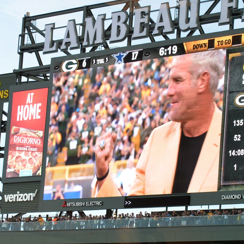 packers's tweet photo. .@Favre4Official gets his @ProFootballHOF Ring &amp; his name unveiled at halftime! https://t.co/zivLW3mrOt