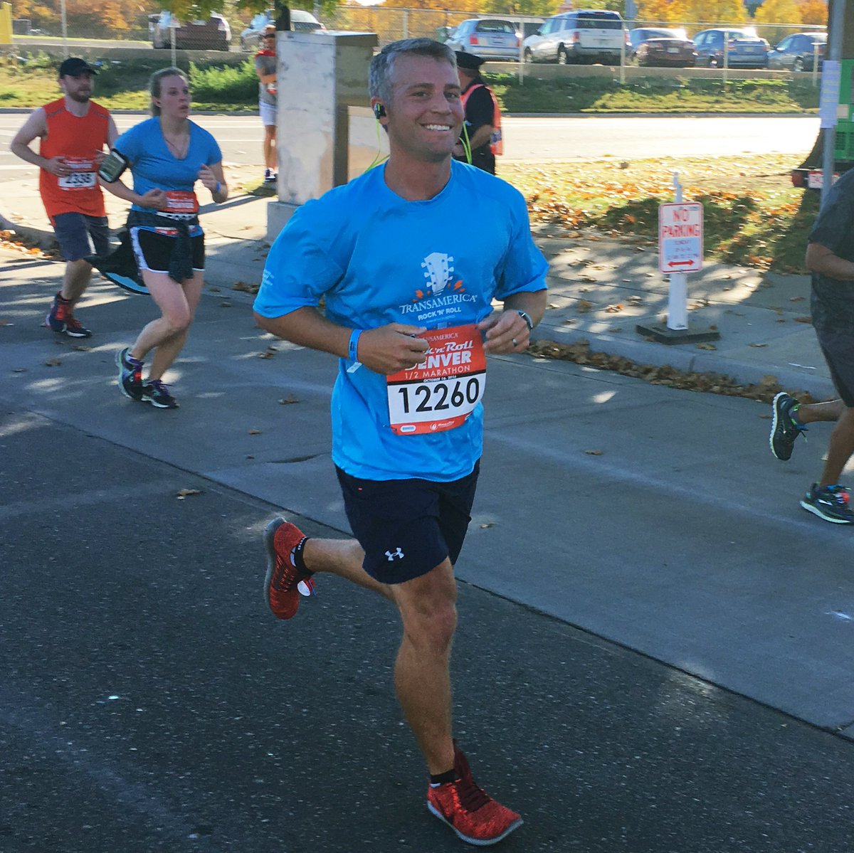 Transamerica's tweet photo. Congrats to everyone who ran in @RunRocknRoll #Denver – our #TomorrowChasers had a great day running for the @American_Heart. #RNRDEN https://t.co/zb7bG12KwA