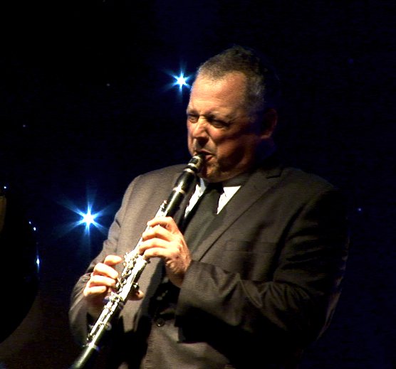 Last chance to see jazz greats Pete Long &amp; James Pearson. 2 of the best players in the UK. Few tickets left. redlionbabcary.co.uk/music-in-the-m… #jazz